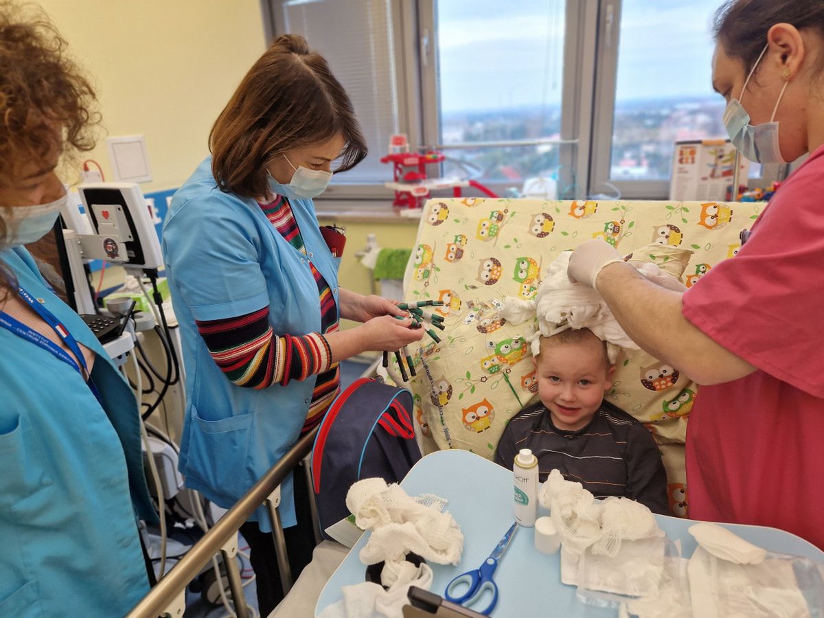 Mały pacjent po zabiegu LITT