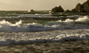 Pogoda na turystycznej wyspie szaleje. Apelują do mieszkańców i turystów