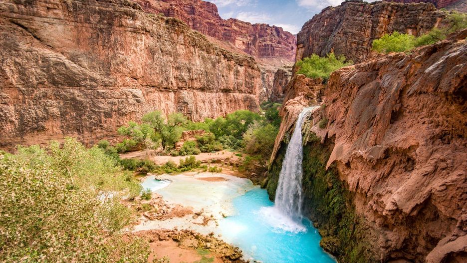 Havasupai, waterfall into the Grand Canyon