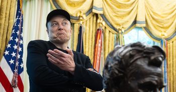 Elon Musk uruchamia XChat. Nowy komunikator zagrozi gigantom