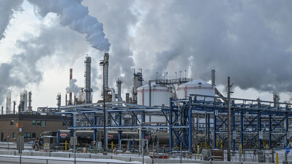 Konflikt na Bliskim Wschodzie. Rośnie kolejka po ropę z Kanady