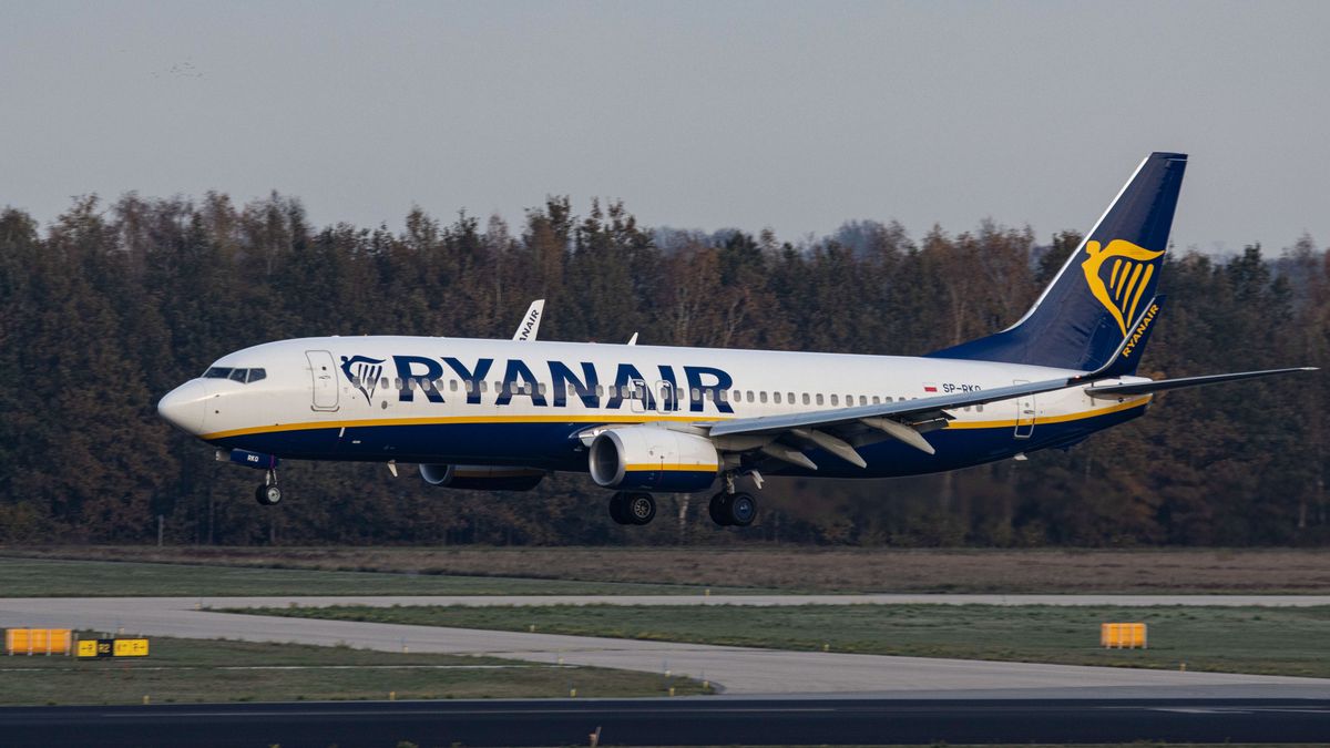 A Ryanair Boeing 737-800 aircraft as seen on final approach flying, touching down and taxiing in Eindhoven EIN EHEH Airport in the Netherlands. The narrow body airplane has the registration SP-RKQ and belongs to Buzz Airline,  a Polish carrier headquartered in Warsaw. Formerly called Ryanair Sun a subsidiary of the Irish low cost budget airline company Ryanair. The flights and passenger traffic in Eindhoven is reduced because of the Covid-19 Coronavirus pandemic and the lockdowns applied in multiple European Countries. Eindhoven, Netherlands on November 8, 2020 (Photo by Nicolas Economou/NurPhoto via Getty Images)