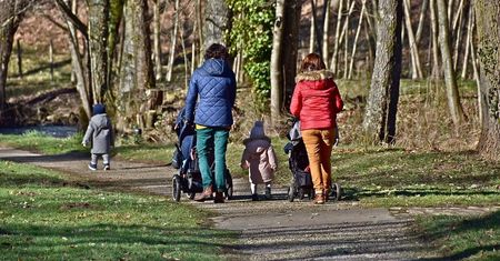 Nowy okres wypłat 800+. Sprawdź, jak złożyć wniosek i uniknąć przerwy w świadczeniu