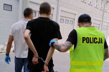 18-latek ugryzł ochroniarza. Wcześniej okradł sklep