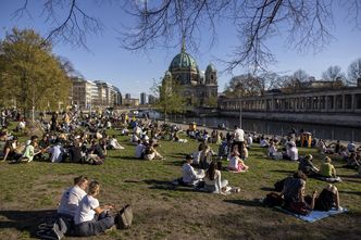 W Niemczech napisali o Polakach. "Baśń zaczyna pękać"