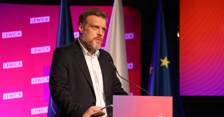 35-godzinny tydzień pracy w sejmowej "zamrażarce". Zandberg: będziemy próbować aż do skutku