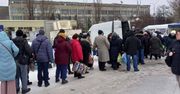 Znów się zaczęło. Rosjanie stoją w gigantycznych kolejkach