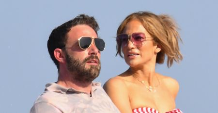 Affleck i Lopez nie mogli się od siebie oderwać. Goście restauracji mieli widowisko