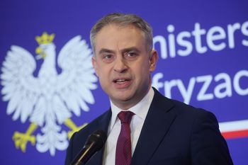 "Skandaliczny". Ostre słowa wicepremiera o wpisie Jad Waszem