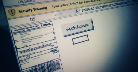 Sprawdzamy, jak działa trojan z maili "od DHL". Są groźne nowości