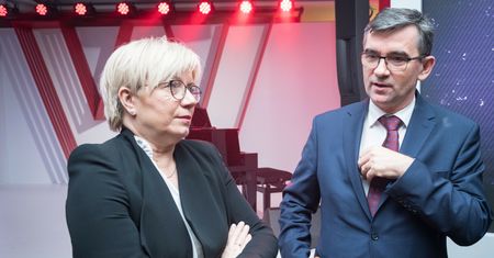 Śmierć kobiety w ciąży. Klepsydra na murze rezydencji ambasadora Polski w Berlinie