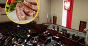 Ozory, łosoś, parmezan, figi. Kancelaria Sejmu zamówiła jedzenia za 4,5 mln zł