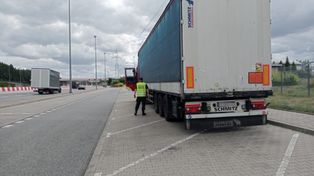 Nieprawidłowości w transporcie niebezpiecznych substancji. Ciężarówka z Ukrainy zatrzymana na A2
