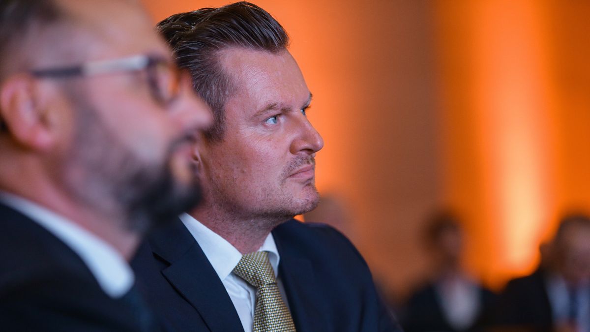 Micha Dbrowski
Katowice, 03.06.2024. Prezes Agencji Rozwoju Przemys�u Micha� D�browski na inauguracji Europejskiego Kongresu Przemys�u i Energetyki "Industry in Transition", 3 bm. w Mi�dzynarodowym Centrum Kongresowym w Katowicach. Wydarzenie organizowane jest przez Regionaln� Izb� Gospodarcz� w Katowicach. (aldg) PAP/Jarek Praszkiewicz
Jarek Praszkiewicz
Europejski Kongres Przemys�u i Energetyki, inauguracja, Industry in Transition, kongres, energetyczny, platforma wymiany wiedzy, sektora przemys�owy, transformacja gospodarki