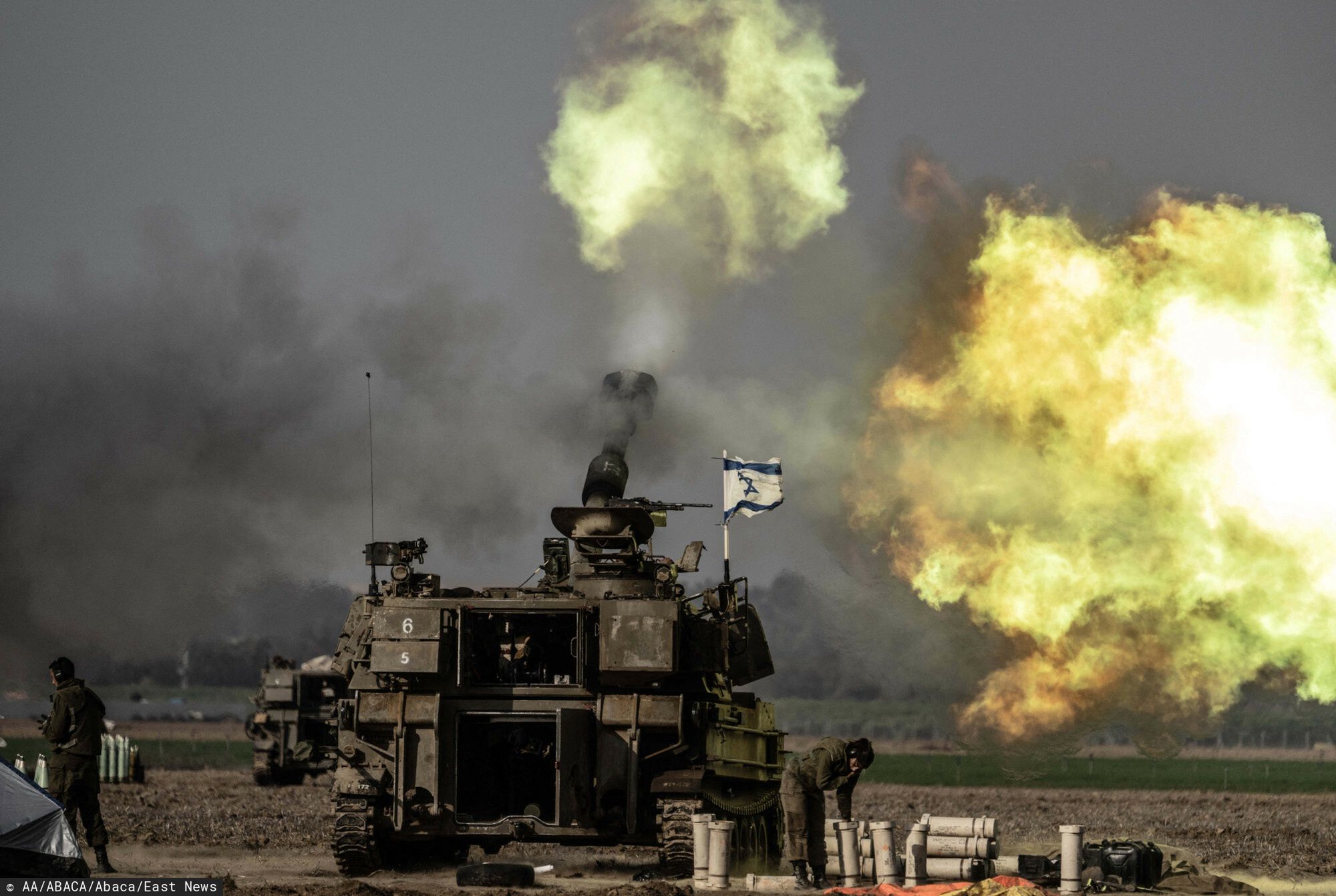 Temporary
NAHAL OZ, ISRAEL - DECEMBER 12: Smoke rises as Israeli artillery units and howitzers stationed in the military zone launch attacks near the Gaza border in Nahal Oz, Israel on December 12, 2023. Mostafa Alkharouf / Anadolu
AA/ABACA