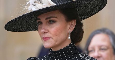 Księżna Kate założyła wyjątkowy naszyjnik. Tak oddała hołd zmarłej królowej (FOTO)