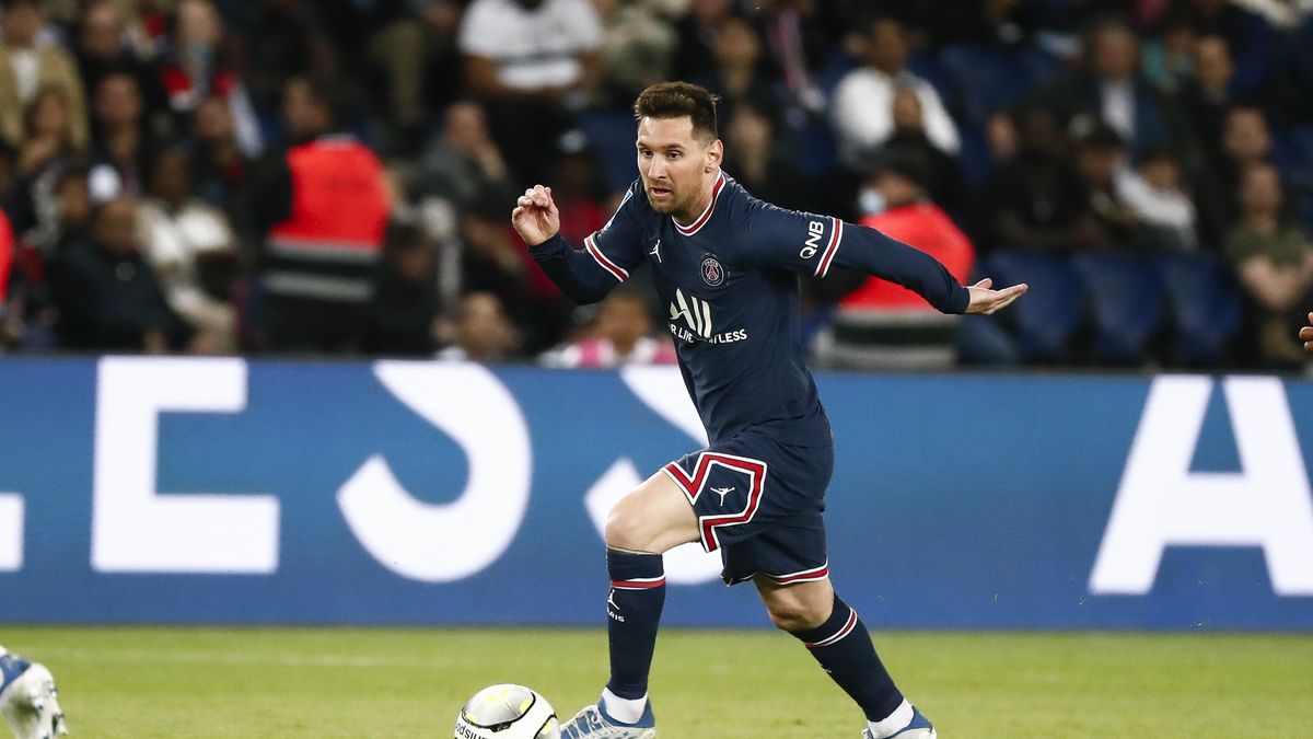 Messi na szczycie najbogatszych sportowców świata (Photo by Catherine Steenkeste/Getty Images)