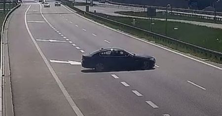 Wideo: Nie rób tak na drodze szybkiego ruchu. GDDKiA publikuje zatrważające nagranie