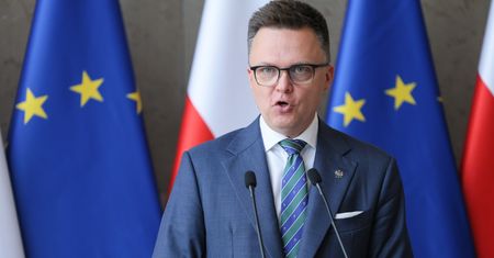 Hołownia o koalicji 15 X: "Nie zapisywałem się do sekty"