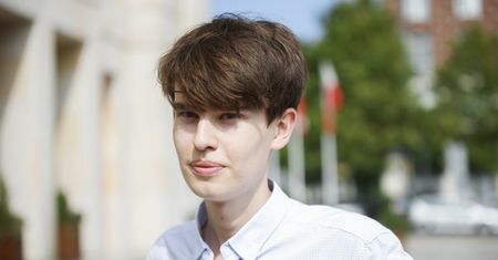 Młody działacz PiS w tarapatach. Oskar Szafarowicz otrzymał list z uczelni