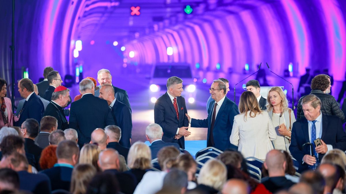 Otwarcie tunelu pod ?win?
30.06.2023 Otwarcie tunelu pod Swina pomiedzy wyspami Uznam i Wolin w Swinoujsciu 
Fot Sebastian Nowik/REPORTER
Sebastian Nowik/REPORTER