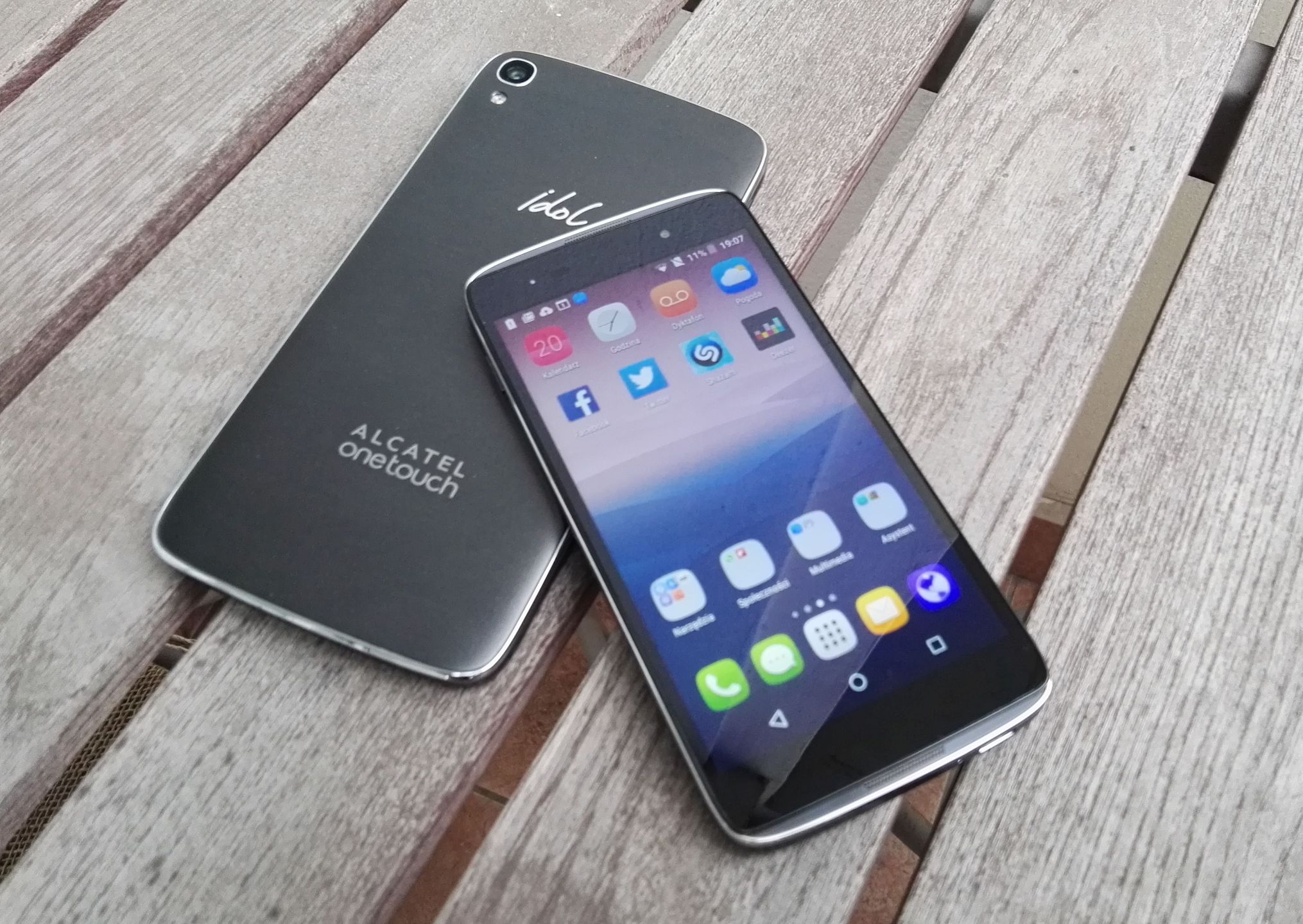 Alcatel OneTouch Idol 3 – świetnie wyposażona średnia półka [pierwsze wrażenia] 8