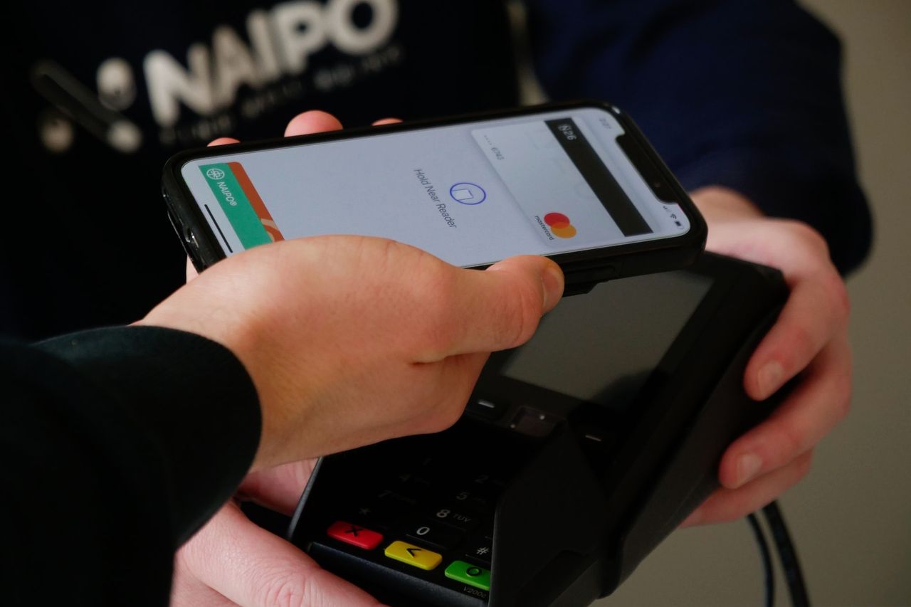 Apple Pay na celowniku Komisji Europejskiej. Na iPhone'a mogą trafić alternatywne płatności