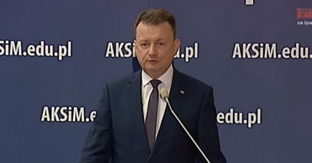 Tak będą bronić Jana Pawła II. Błaszczak ogłosił to w Toruniu