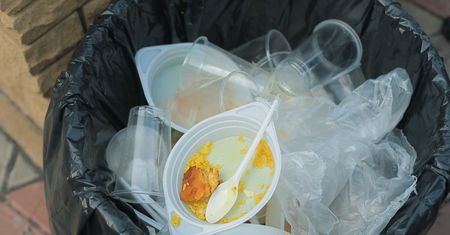 5 sposobów na ograniczenie zużycia plastiku
