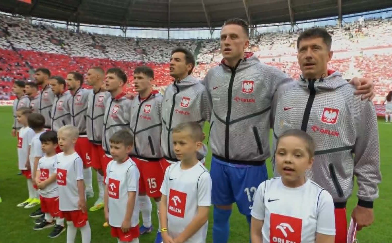 Podopieczni fundacji Cancer Fighters na meczu Polska-Ukraina