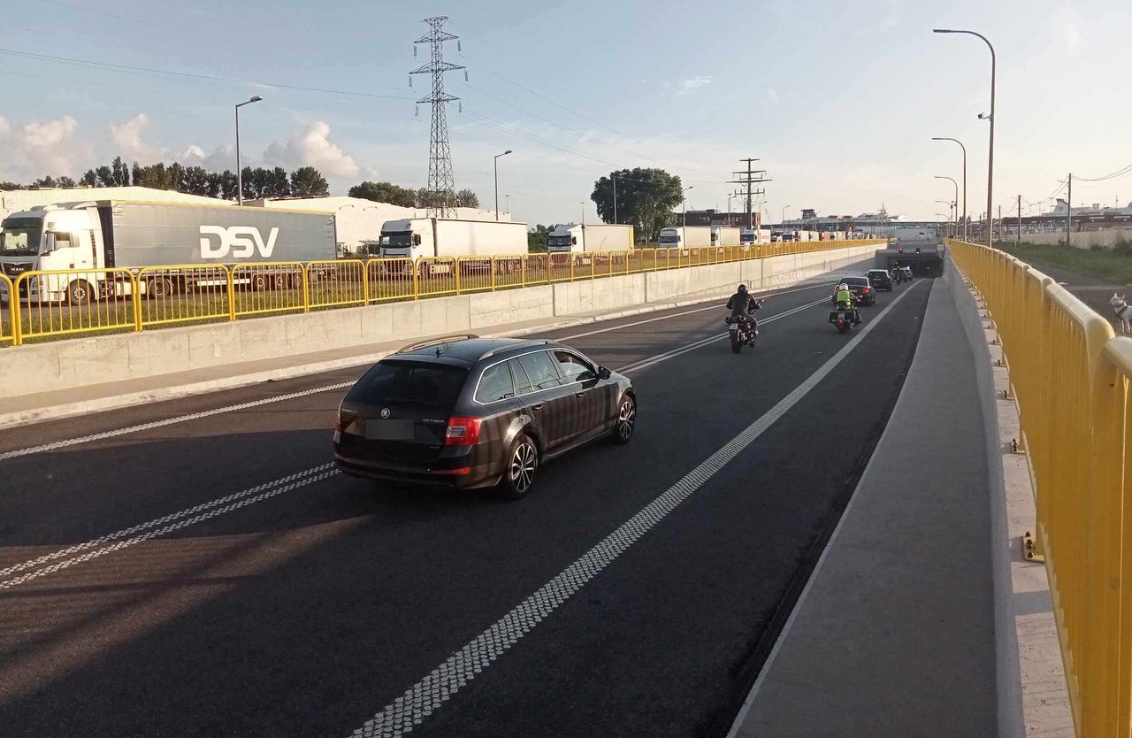 Tunel pod Świną oddany do ruchu. Pierwsi kierowcy już nim przejechali. My też