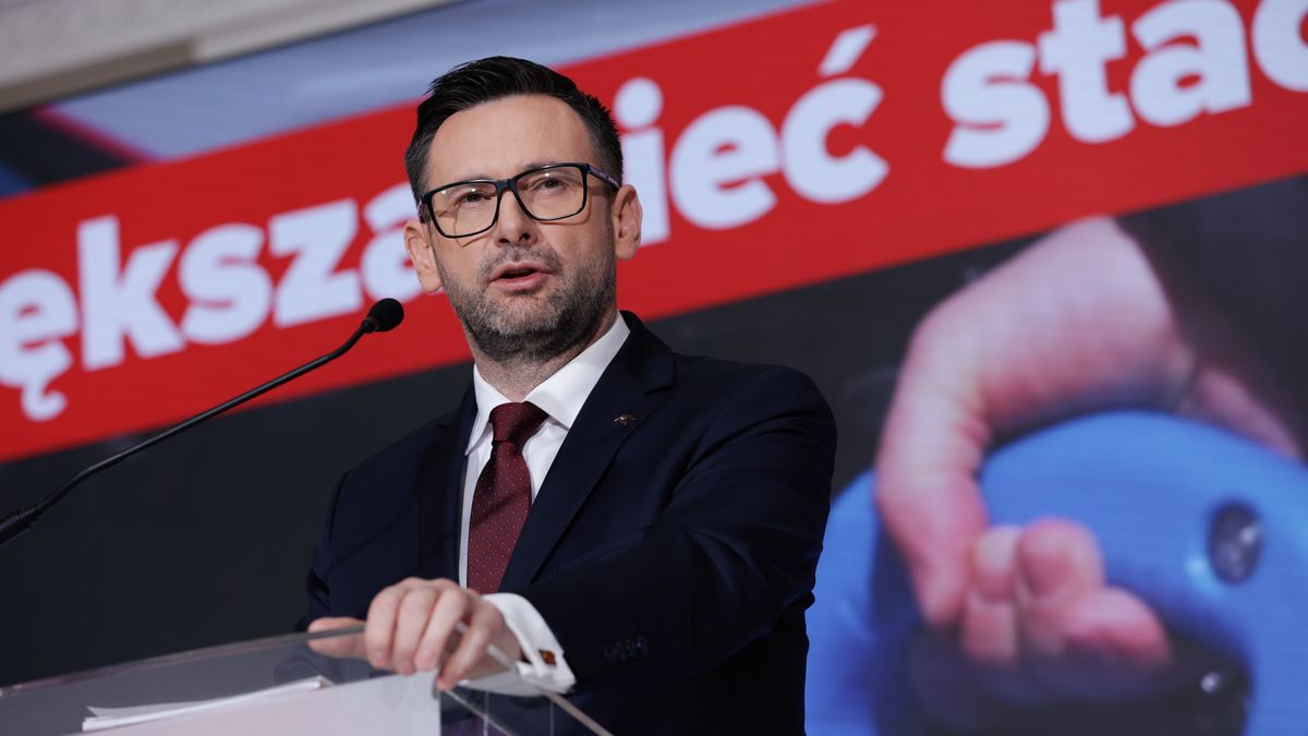 Konferencja prasowa Orlen w Warszawie
01.02.2024 Warszawa , ulica Bielanska 12 . Prezes Polskiego Koncernu Naftowego Orlen Daniel Obajtek podczas konferencji prasowej w sprawie realizacji Strategii ORLEN2030 .
Fot. Dawid Zuchowicz / Agencja Wyborcza.pl
Fot. Dawid Zuchowicz / Agencja Wyborcza.pl
manual, pkn, konferencje, prasowa, realizacja, strategia, /FR/