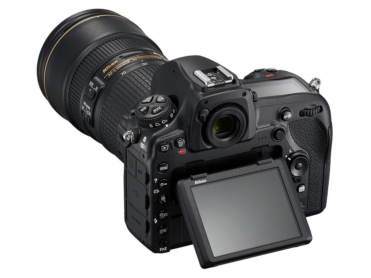 Nikon D850 - pełna klatka z 45 Mpix, 7 kl./s i filmami 4K 10