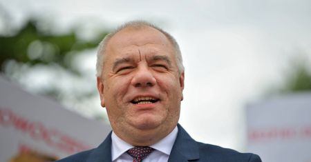 Znowu "dobre wieści" Sasina. Internauci drwią i drżą