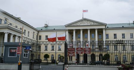 Warszawa. Nikt z zarządu miasta nie przechodzi na kwarantannę