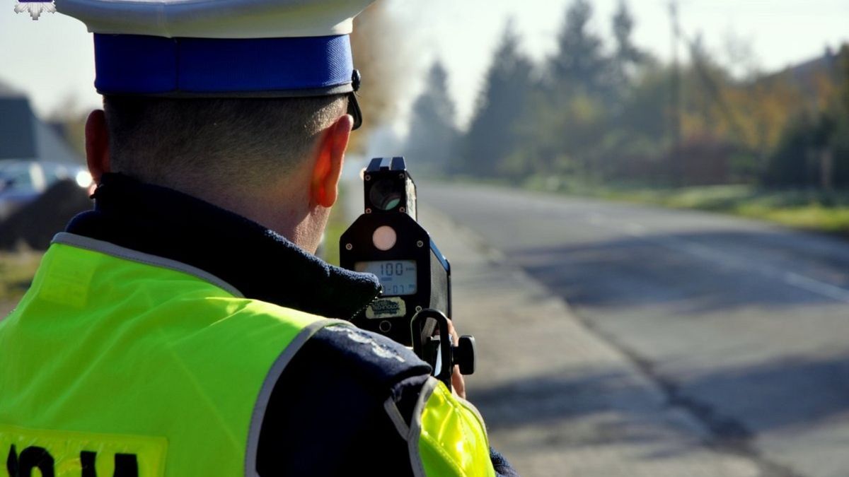 Nastolatek wpadł podczas kontroli prędkości