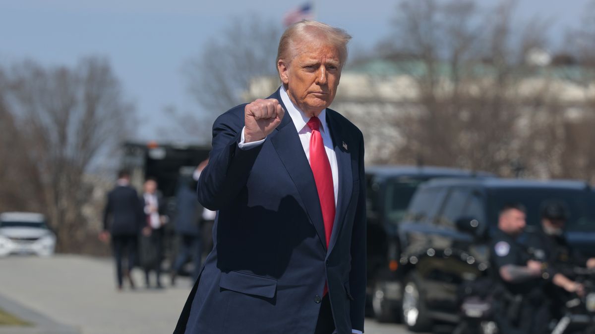 Donald Trump odgraża się cłami na import z UE