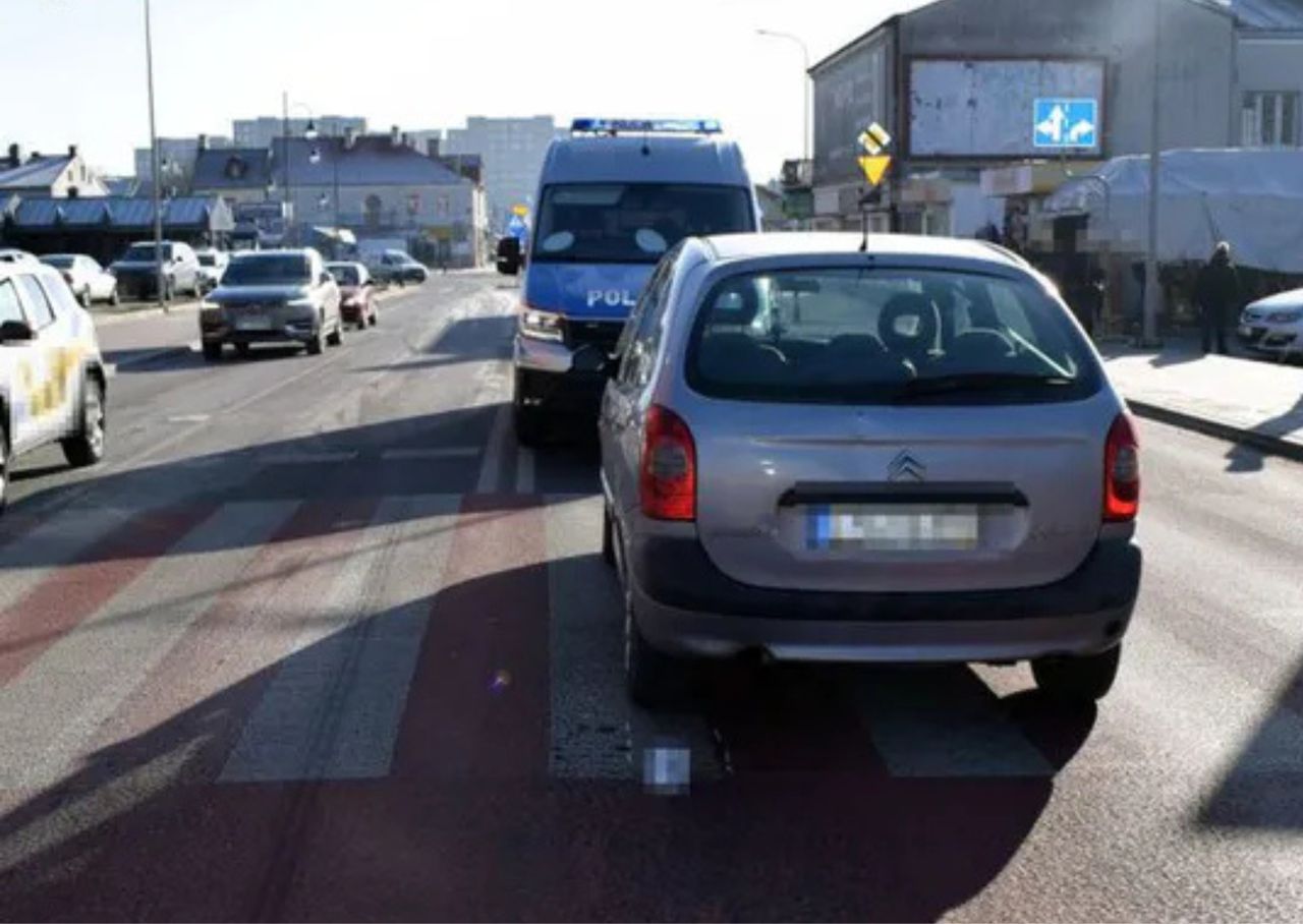 Wypadek w Zamościu. 17-latka potrącona na przejściu dla pieszych