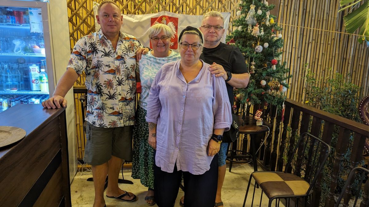 Restaurację założyli Robert (pierwszy od lewej) i Magda (druga od lewej), kilka miesięcy temu dołączyli do nich Magdalena (trzecia od lewej) i Marcin (pierwszy od prawej)