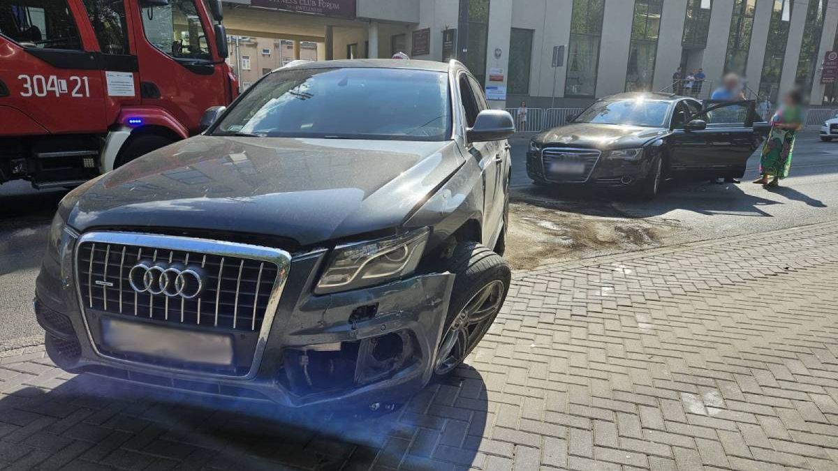Zderzenie dwóch audi na ul. Obywatelskiej