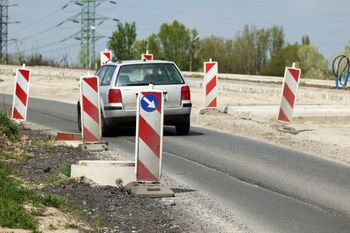 Awaria samochodu na autostradzie lub drodze ekspresowej – co robić?