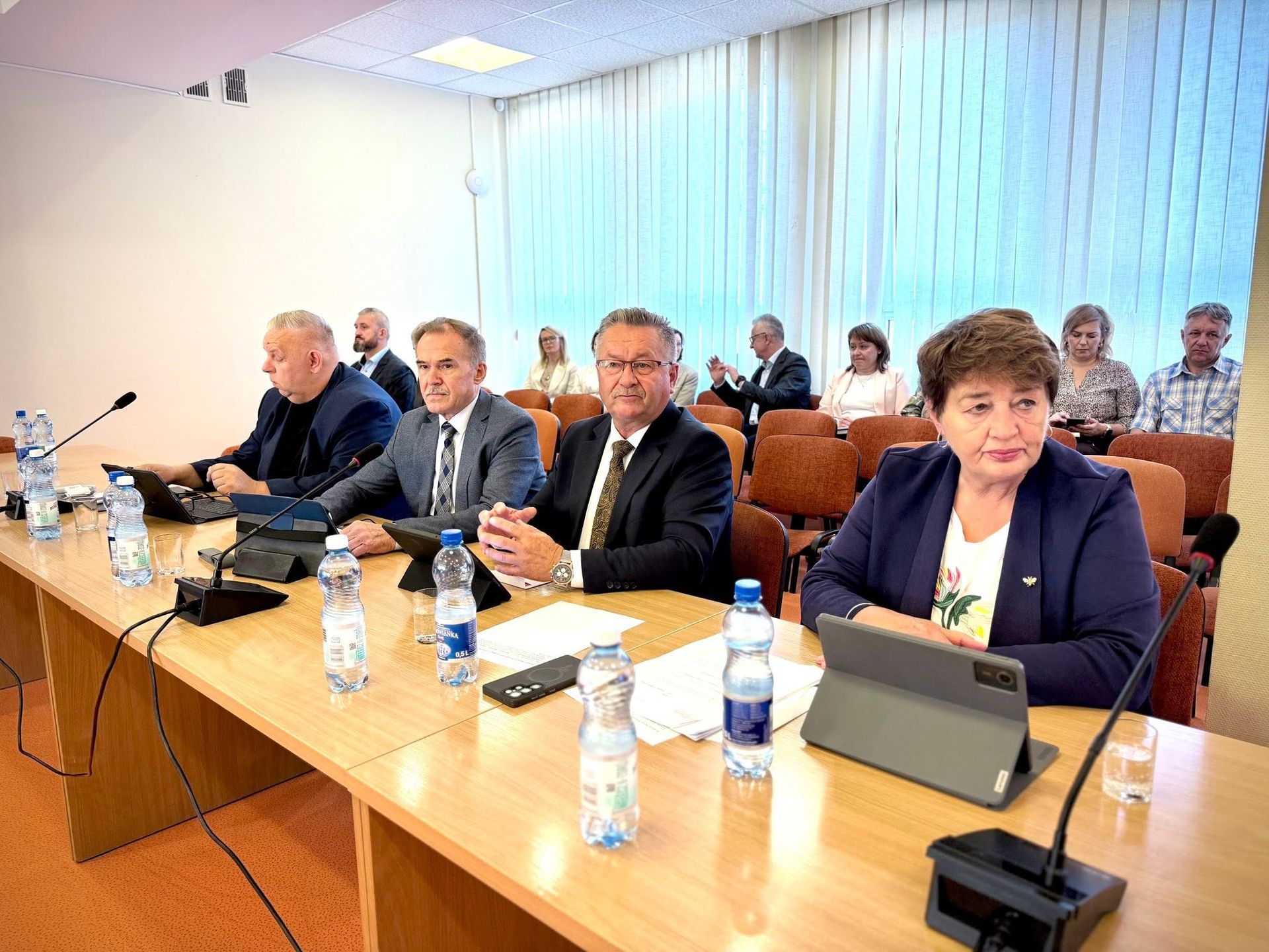 Obradowała Rada Powiatu Ostrowieckiego