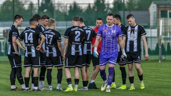 4. liga podkarpacka. Trzech piłkarzy zakończyło swoją przygodę z Czarnymi Jasło