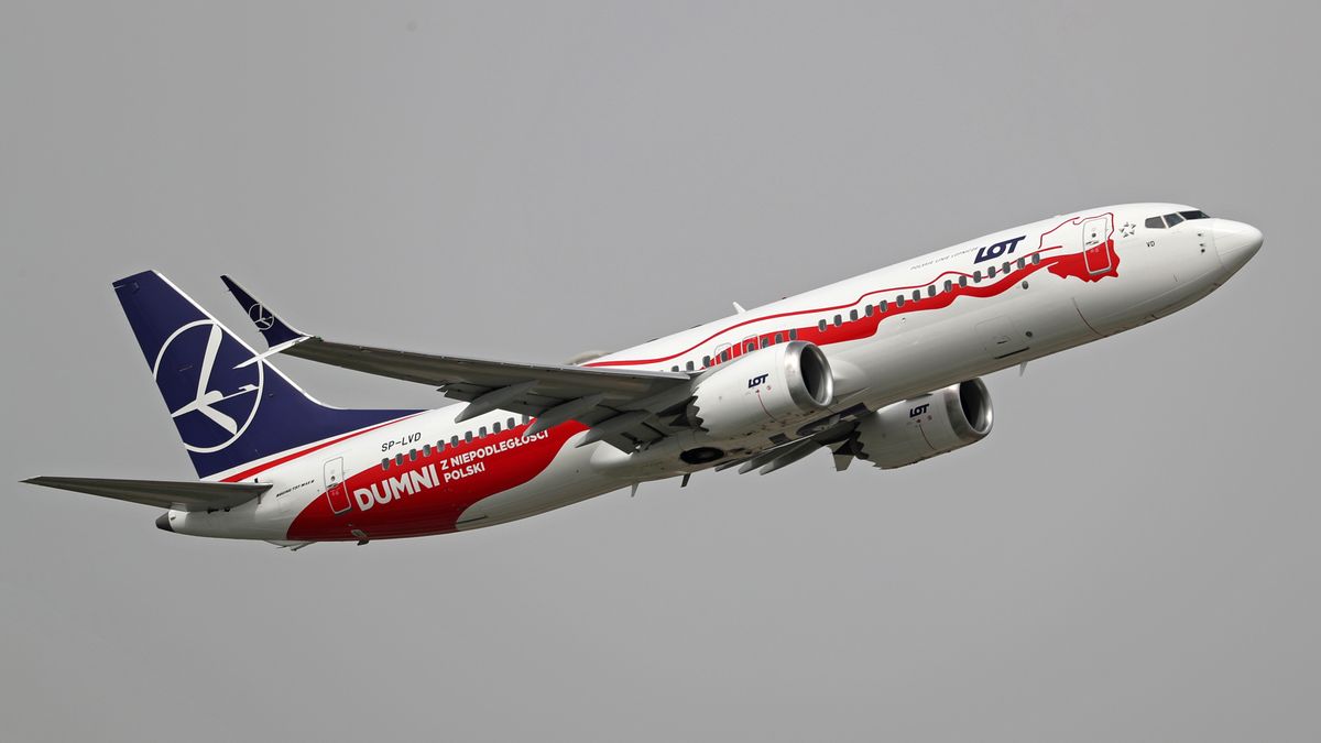 Boeing 737 MAX 8, from LOT (Independence Livery) company, taking off from the Barcelona airport, in Barcelona on 28th March 2022. 
 -- (Photo by Urbanandsport/NurPhoto via Getty Images)