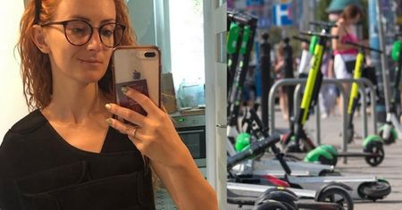Iwona Cichosz miała wypadek na hulajnodze. "Więcej na coś takiego nie wsiądę"