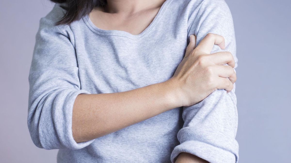 czerwone kropki na ramionach nie są groźne