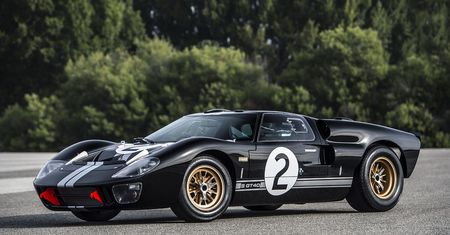 GT40 50th Anniversary w wykonaniu Shelby i Superperformance
