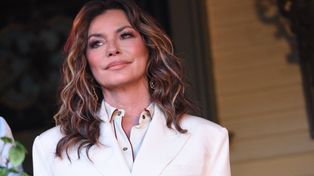 "Ściany się trzęsły". Shania Twain po latach wróciła do koszmaru z dzieciństwa