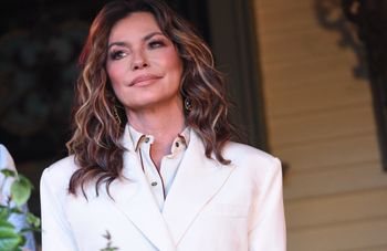 "Ściany się trzęsły". Shania Twain po latach wróciła do koszmaru z dzieciństwa