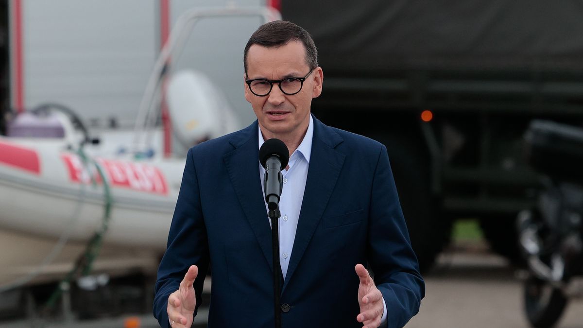 Morawiecki straszy, że Tusk zabierze 14. emeryturę. "To byłaby pierwsza decyzja" 